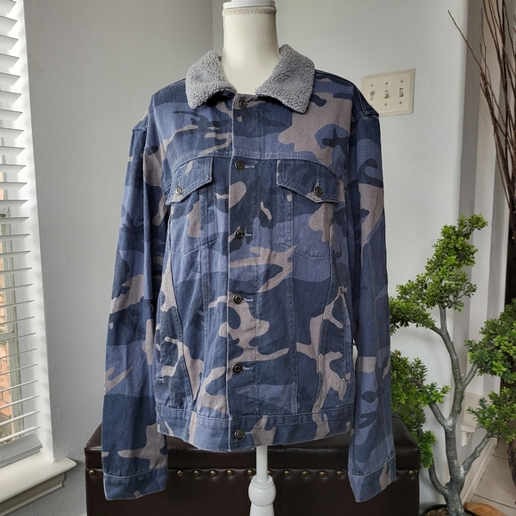 American Vintage Jacket - Picture 3 of 15